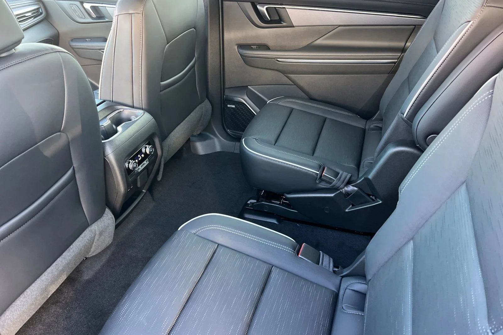 2026 Buick Enclave Sport Touring - Photo 11