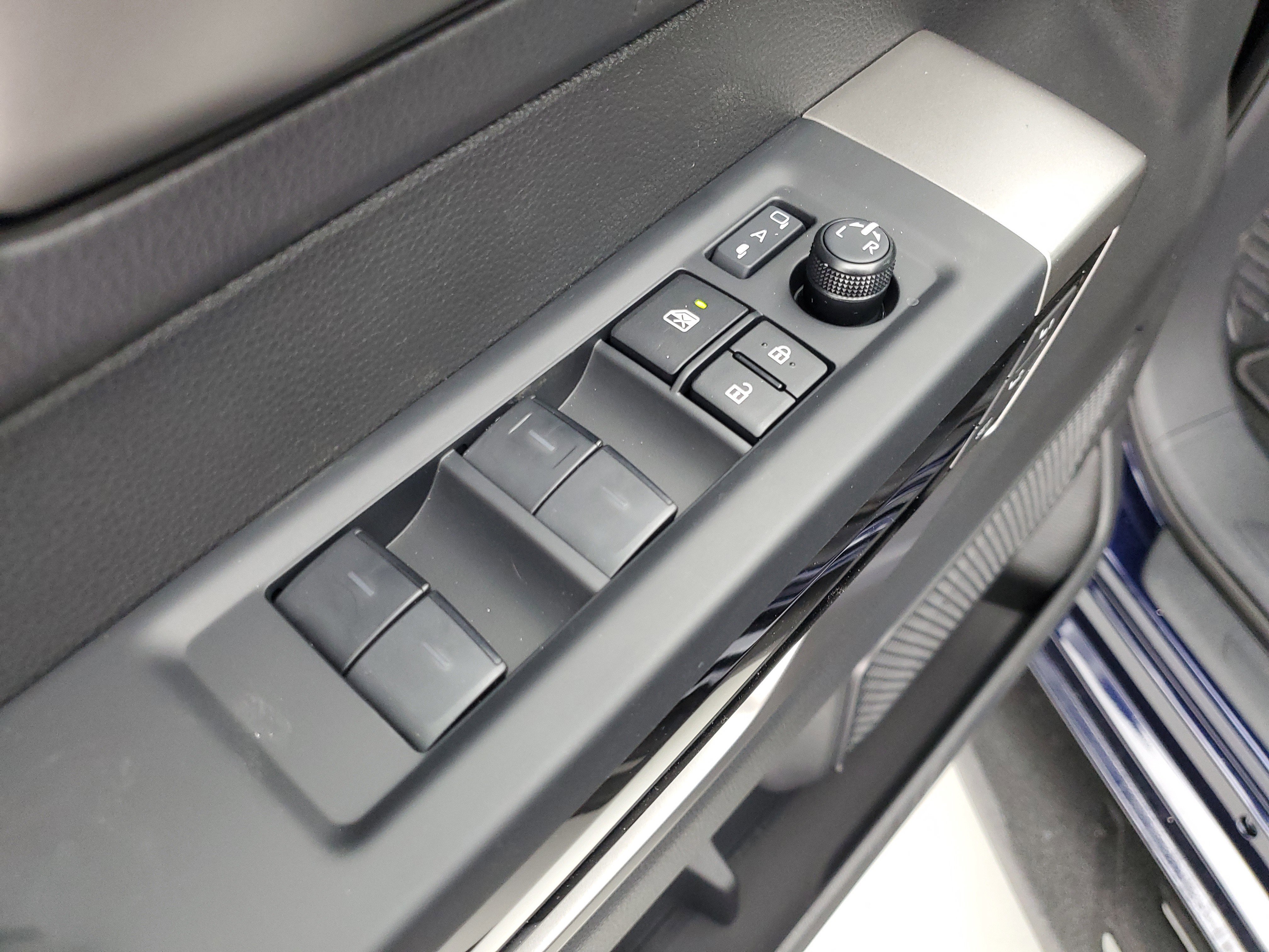 2026 Toyota Tundra Limited - Photo 22