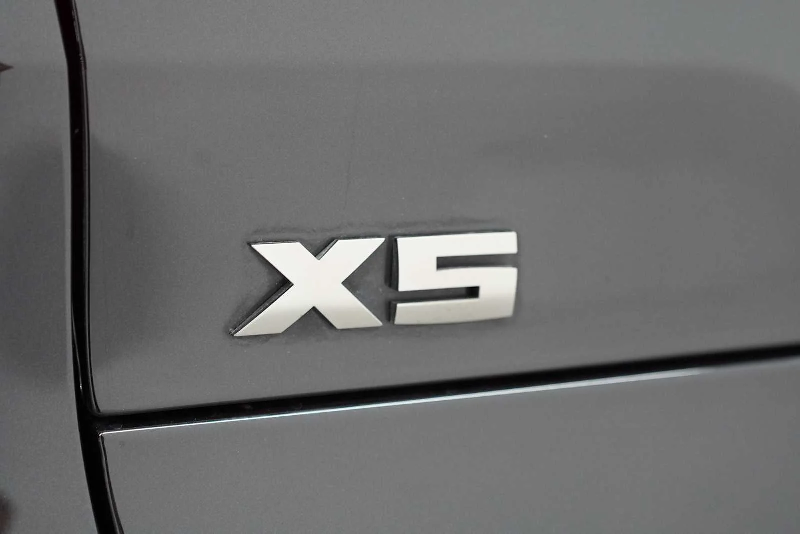 Certified Used 2023 Black Sapphire Metallic BMW M50i image 9