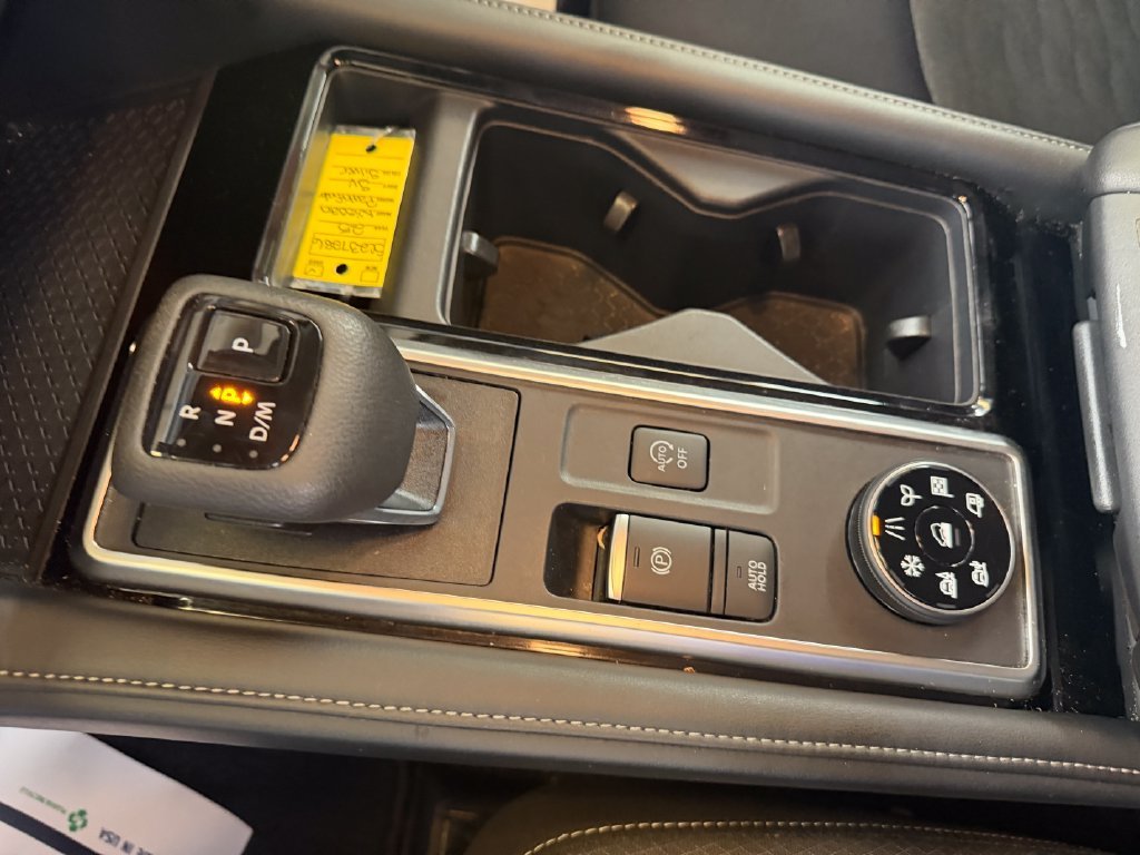 Used 2025 Silver Nissan SV image 15