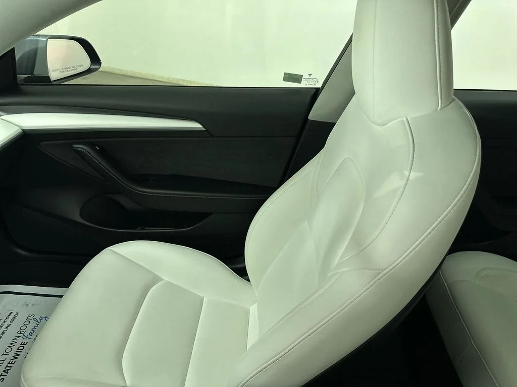 Used 2021  Tesla Performance image 28