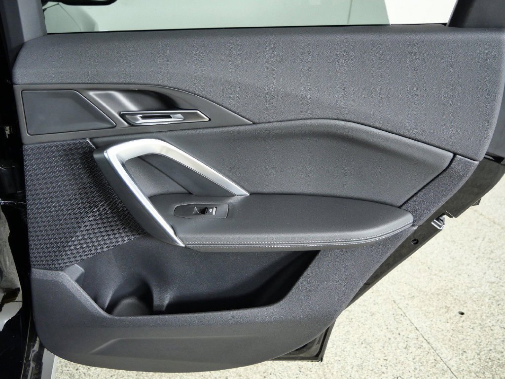 Used 2026 Jet Black BMW xDrive28i image 24