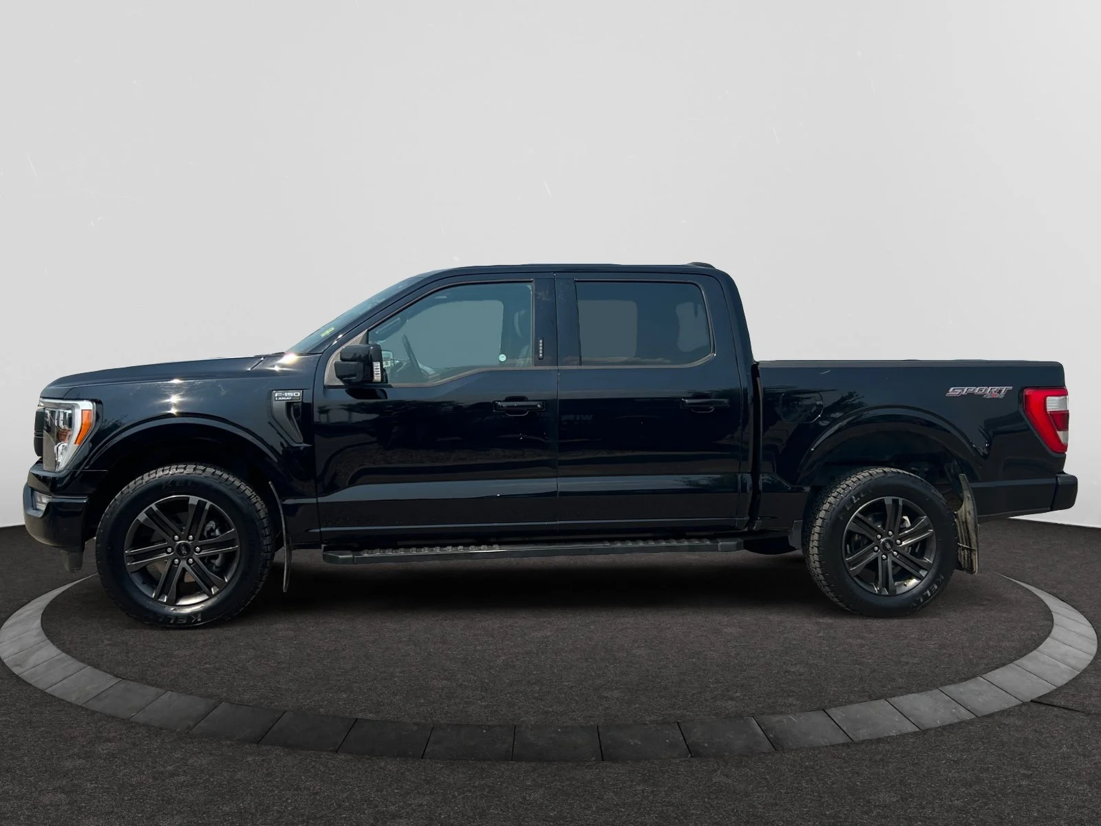Used 2022 BLACK METAL Ford LARIAT SuperCrew image 2