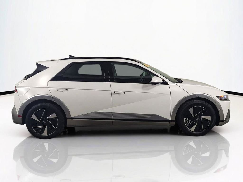 Used 2026 White Hyundai Limited image 4