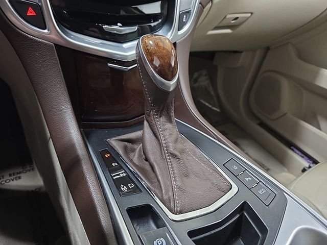 Used 2014 Silver Cadillac Luxury image 23