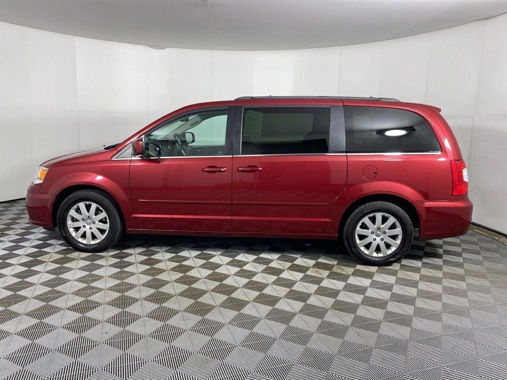Used 2015 Deep Cherry Red Crystal Chrysler LX image 11