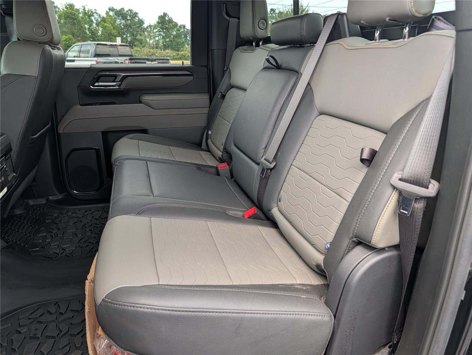 Used 2025 Black Chevrolet ZR2 image 33