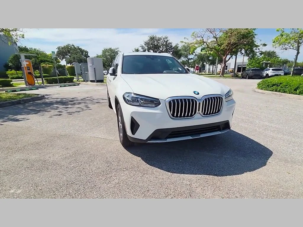 Used 2023 Alpine White BMW xDrive30i image 51