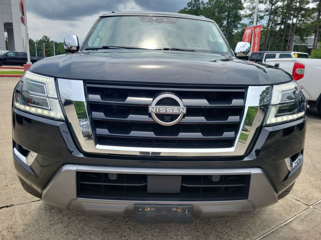 Used 2021 Black Nissan Platinum image 4