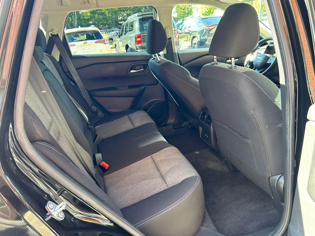 Used 2026 Super Black Nissan  image 18