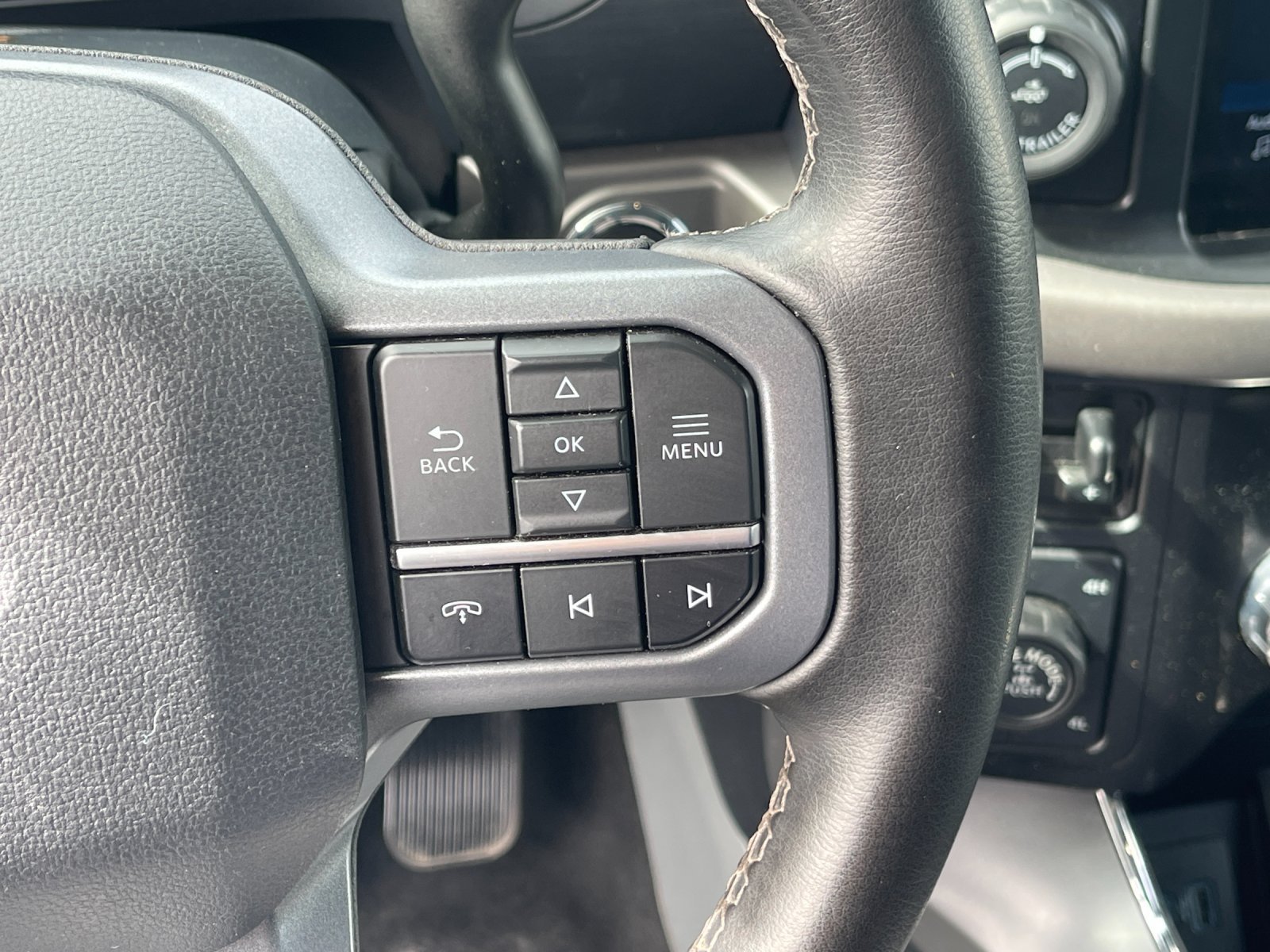 Used 2024 Silver Metallic Ford XLT image 27