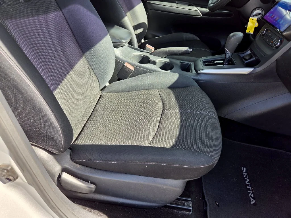 Used 2017 Silver Nissan S image 24