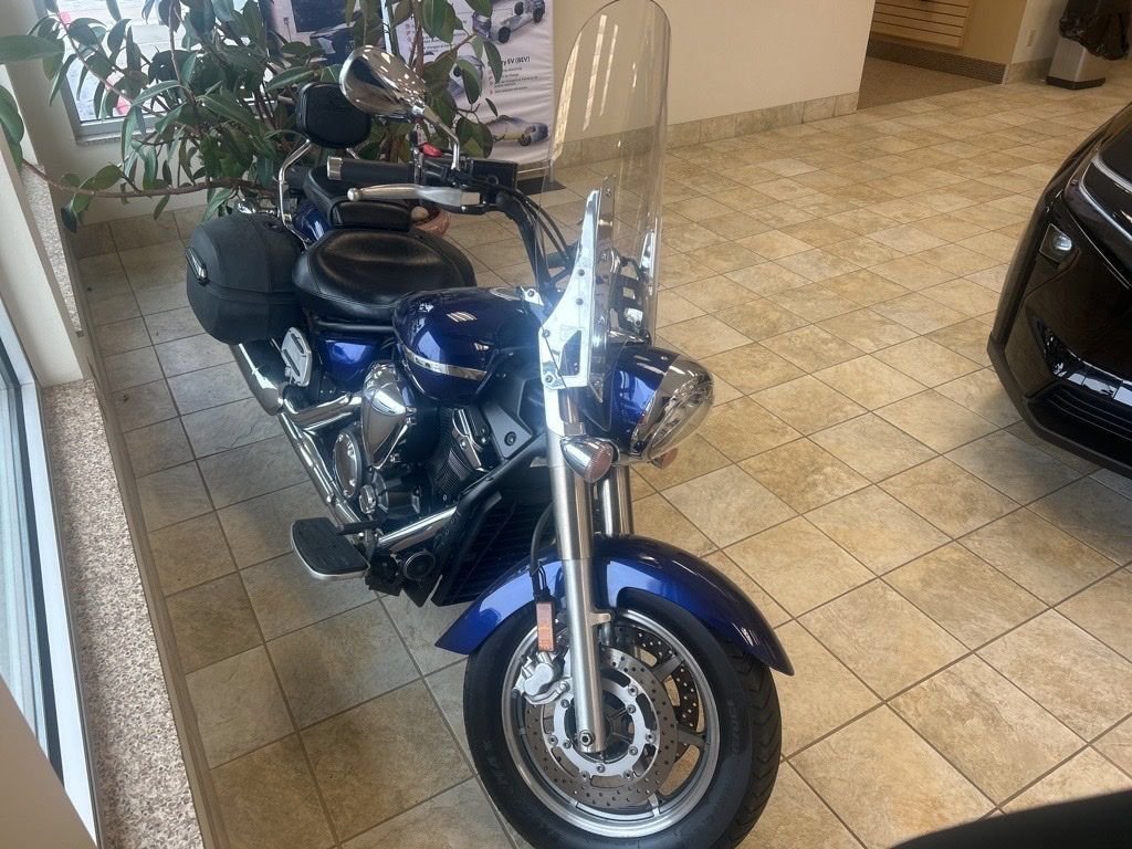 Used 2007 Blue Yamaha Motorcycle image 3