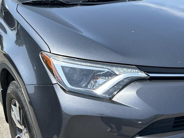 Certified Used 2018 Gray Toyota XLE image 4