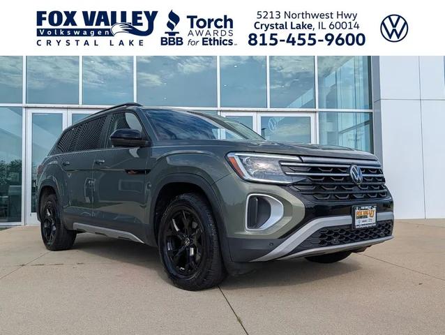 2024 Volkswagen Atlas 2.0T Peak Edition SEL