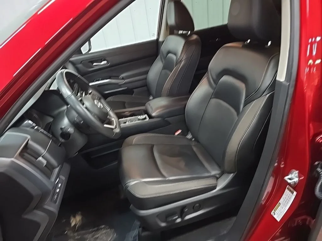 Used 2023 Red Nissan SL image 32