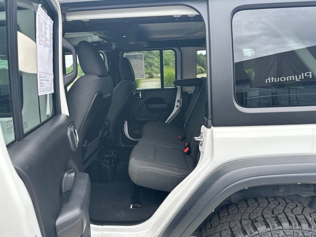 Used 2025 White Jeep Rubicon image 19