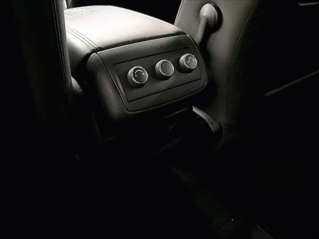 Used 2012 Black GMC SLE image 38