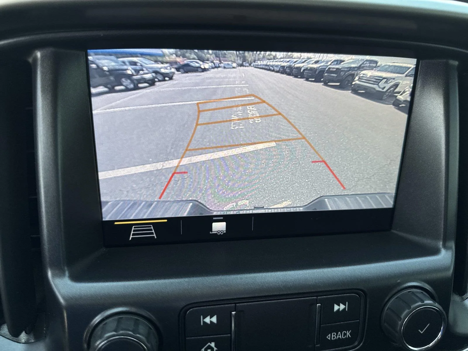 Used 2021 BLACK Chevrolet 4WD Z71 image 25