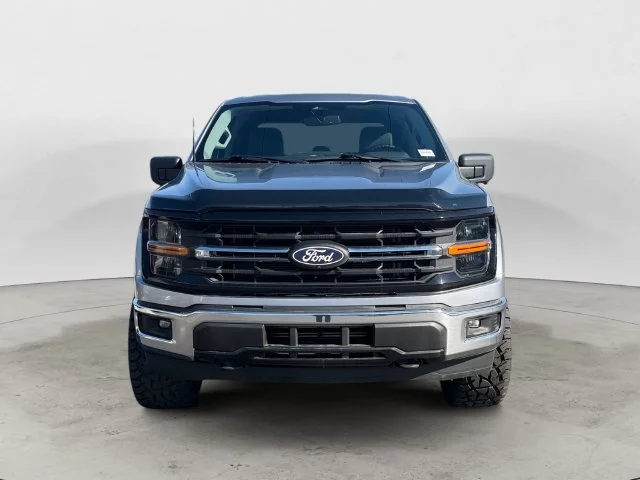 Used 2024 Silver Ford XLT image 3