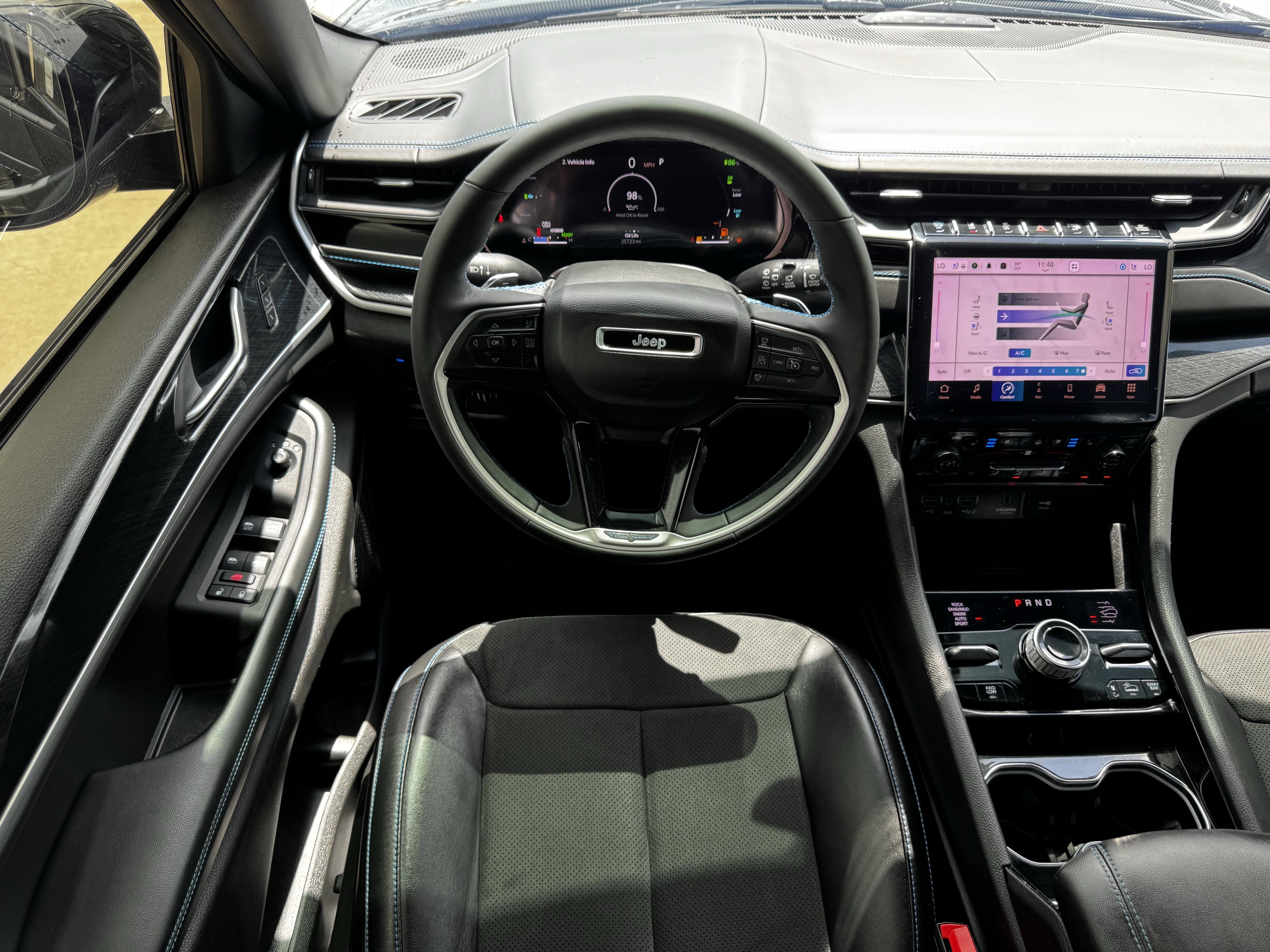 Used 2022 Diamond Black Crystal Pearlcoat Jeep Trailhawk image 14