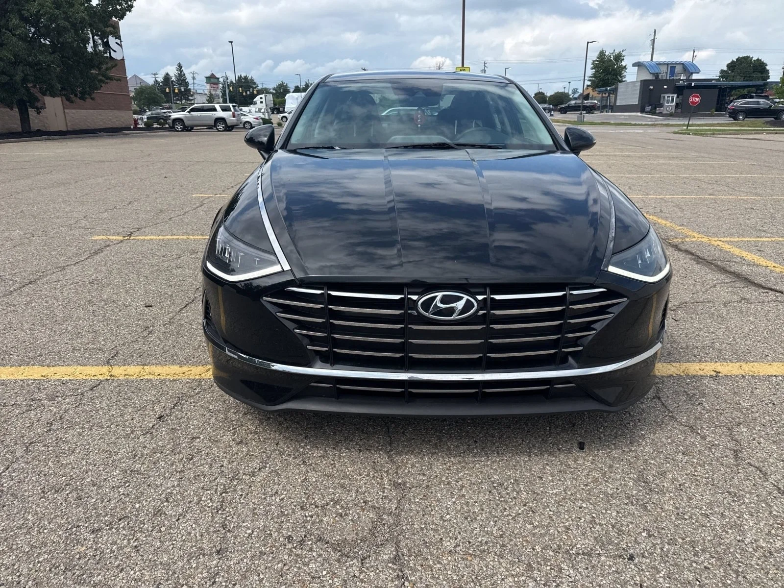 Used 2023 Onyx Black Hyundai SE image 12