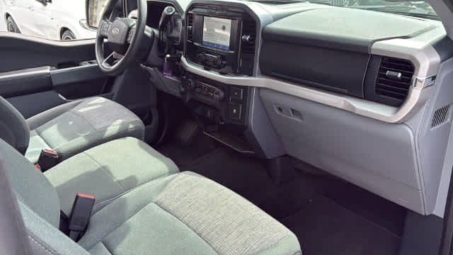 Used 2023 Oxford White Ford XLT image 31