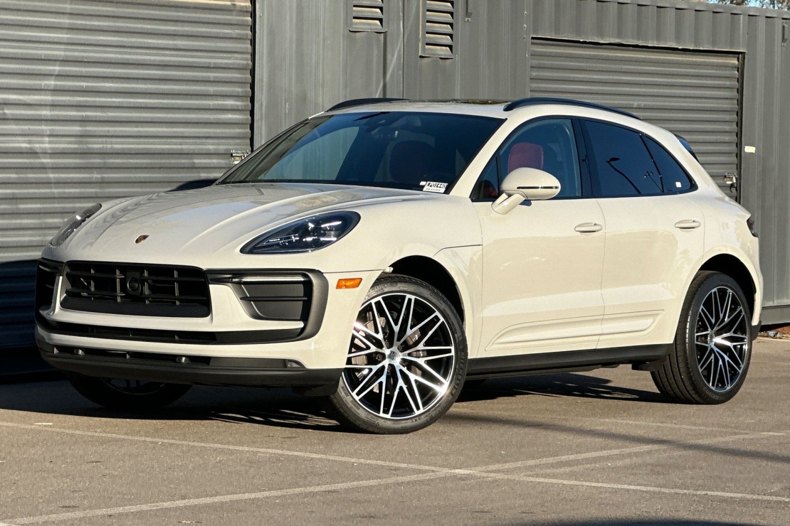 2025 Porsche Macan T
