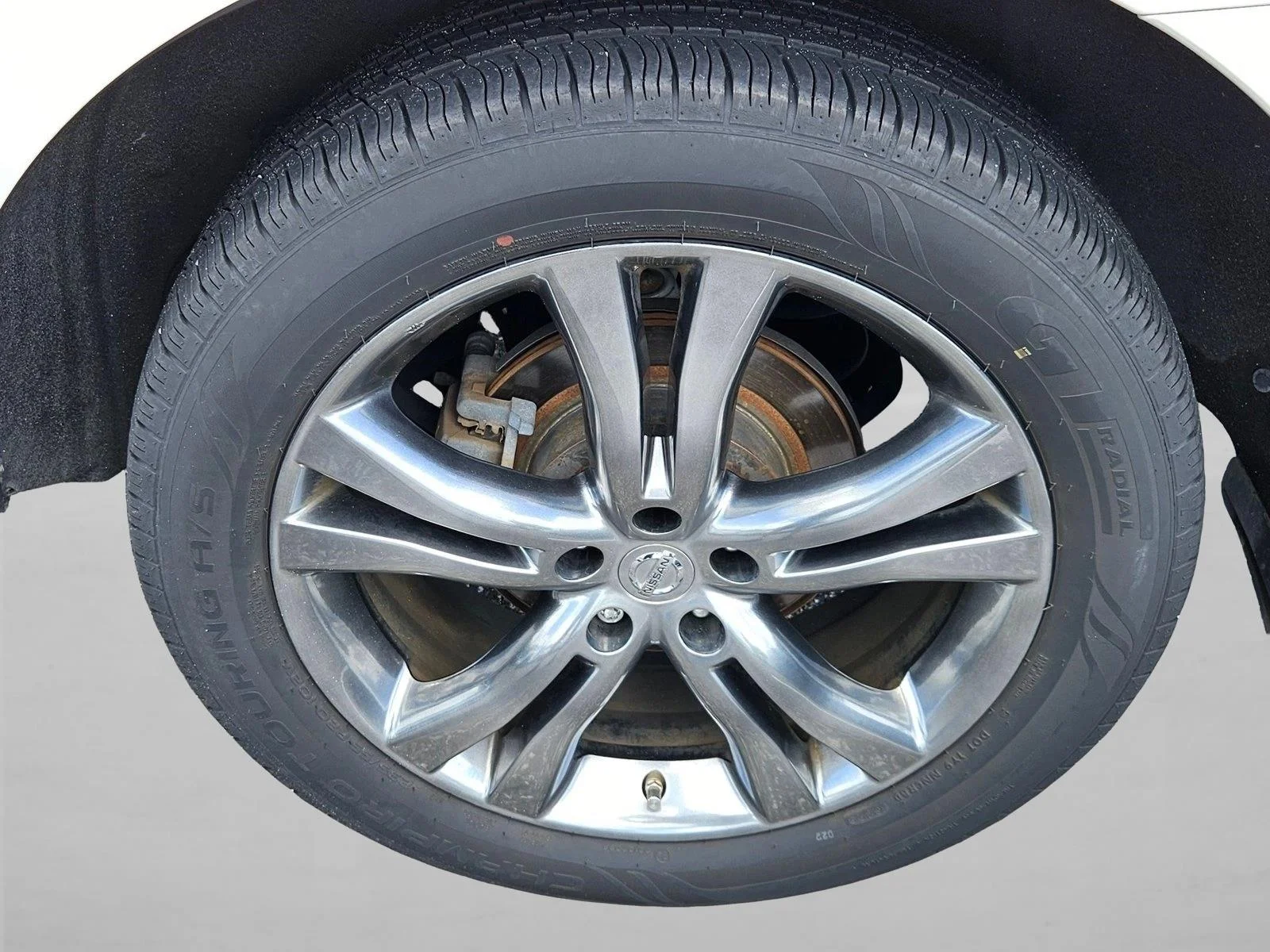 Used 2011 Glacier Pearl Nissan LE image 6