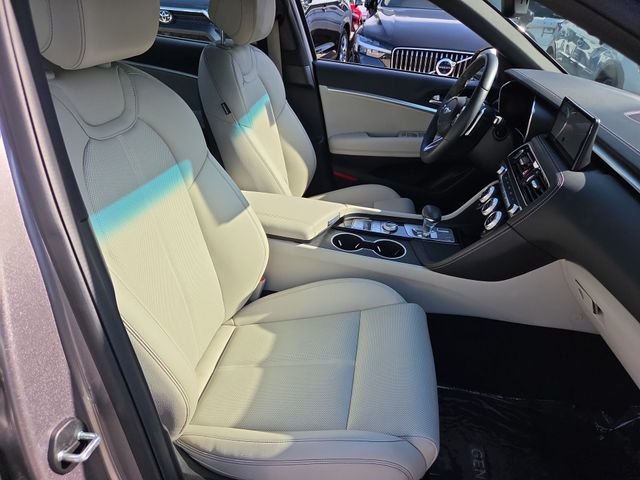 2023 GENESIS G70 Standard - Photo 23