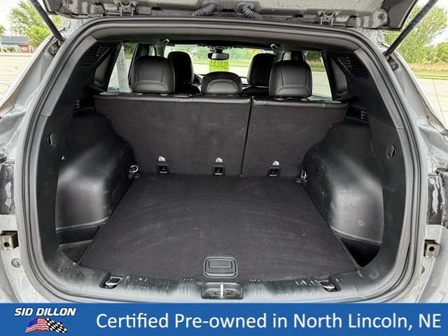 Used 2023 Sting-Gray Clearcoat Jeep Latitude Lux image 11