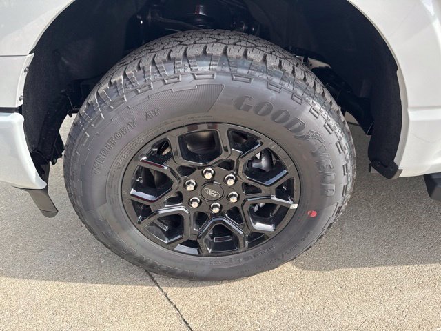 New 2026 Avalanche Ford XLT image 11