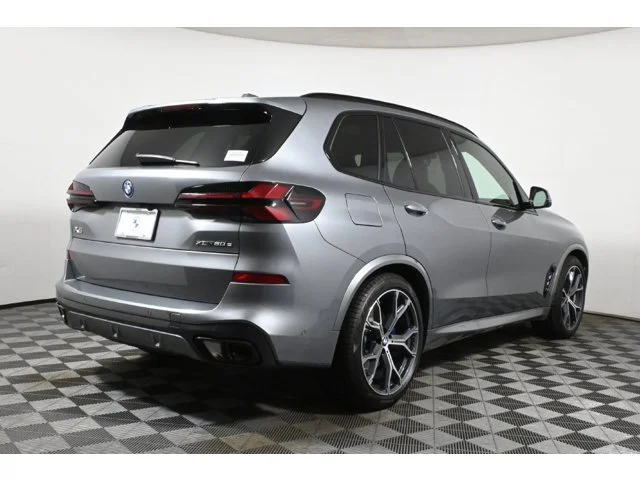 New 2026 Skyscraper Grey Metallic BMW xDrive50e image 7