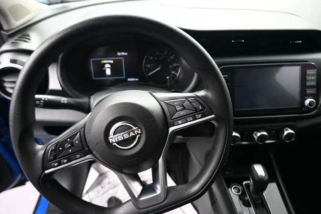 Used 2023 Blue Nissan SV image 28