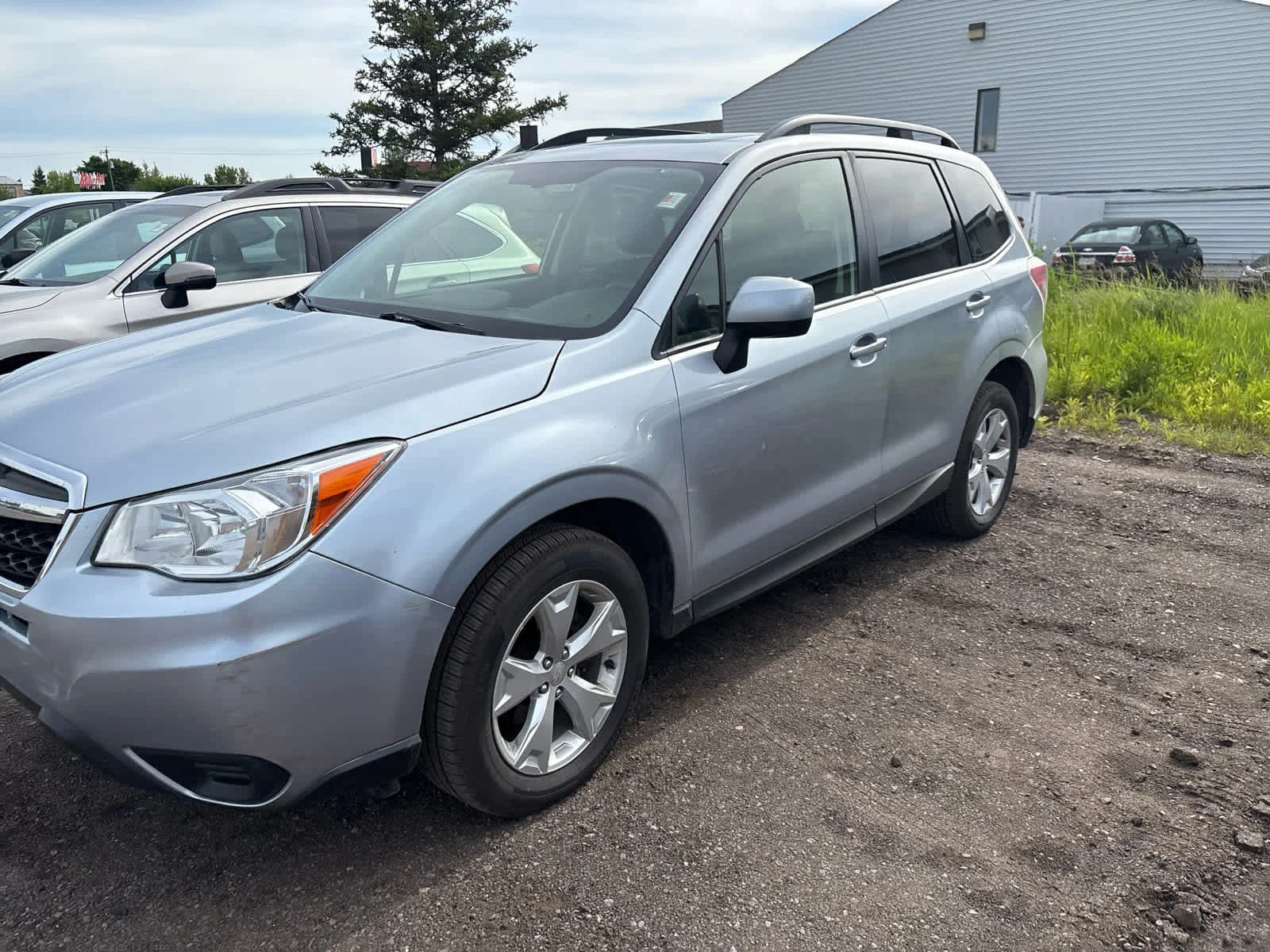 Used 2016 Ice Silver Metallic Subaru 2.5i Premium image 2
