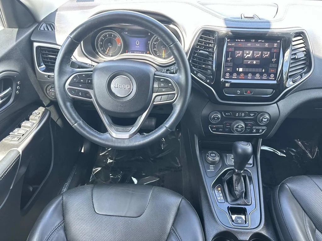 Used 2019 White Jeep Limited image 18