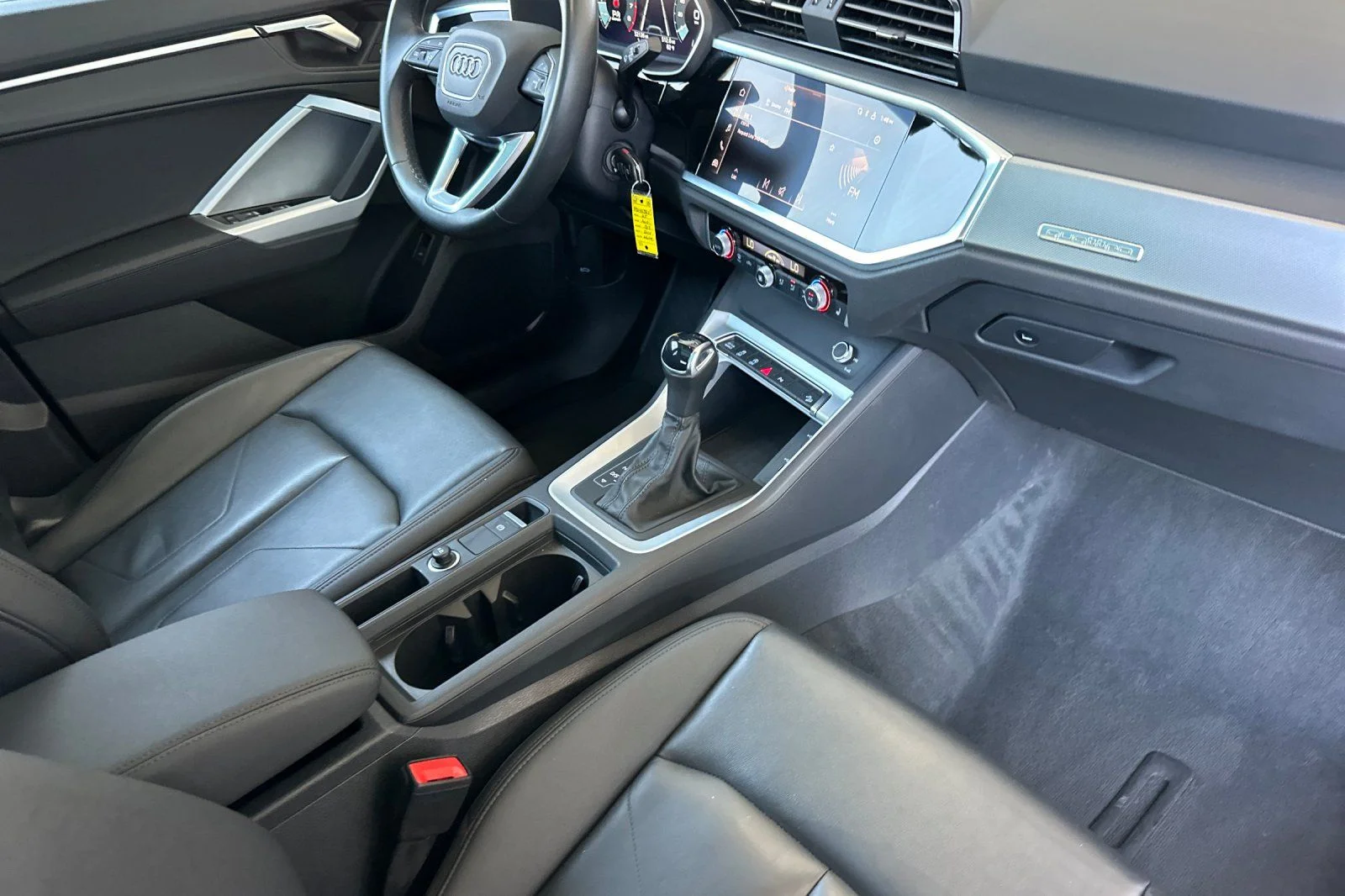 Used 2025  Audi Premium image 17