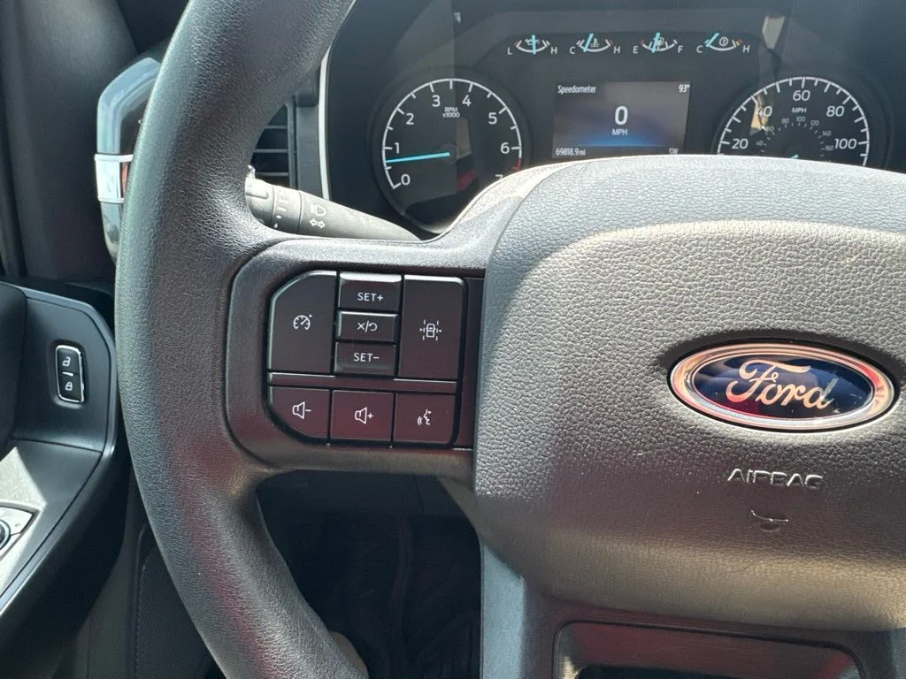 Used 2022 Black Metallic Ford XL image 17