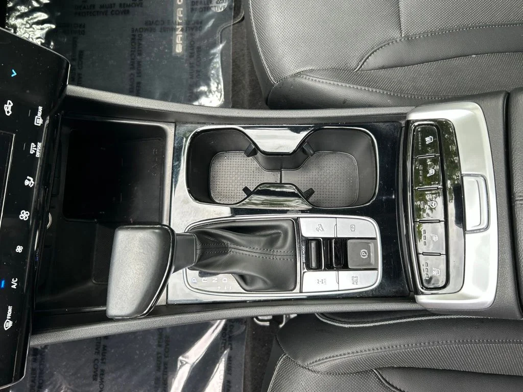 Used 2023 Black Hyundai Limited image 20