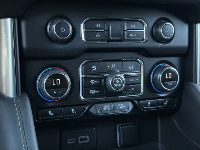 Used 2022 Blue Chevrolet LT image 14