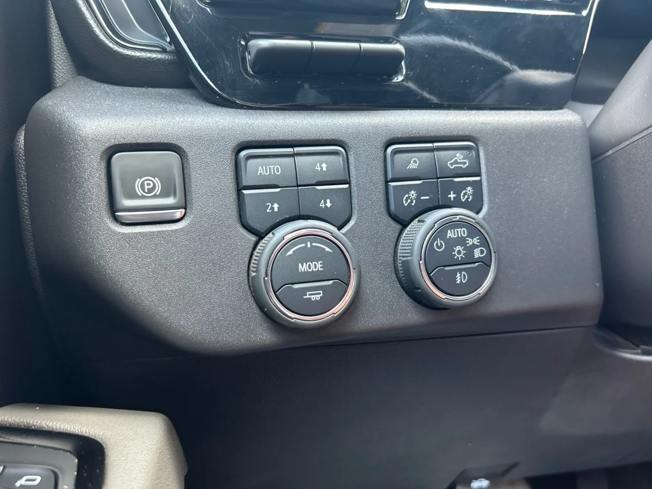 Used 2024 Slate Gray Metallic Chevrolet ZR2 image 17