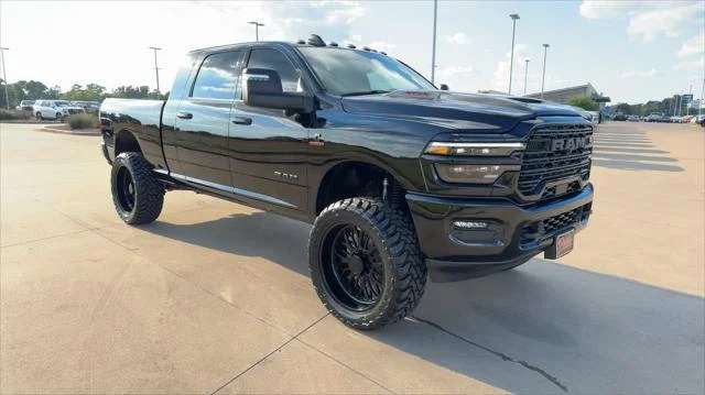 New 2026 Diamond Black Crystal Pearl-Coat Exterior Paint RAM Laramie image 2