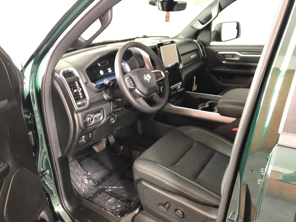 New 2026 Serrano-Green Metallic Exterior Paint RAM Big Horn/Lone Star image 9
