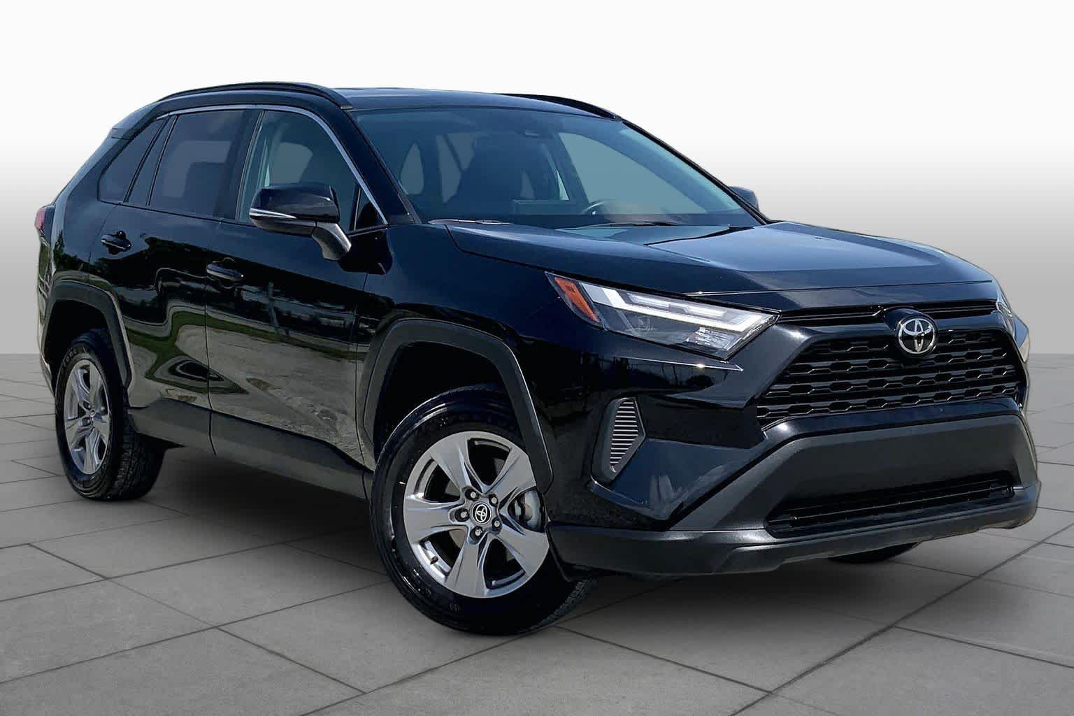 Used 2025 Midnight Black Metallic Toyota XLE image 3