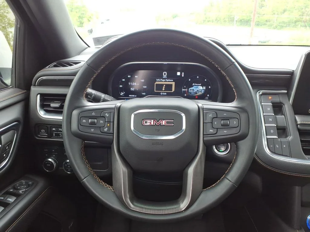 Used 2023 White GMC AT4 image 44