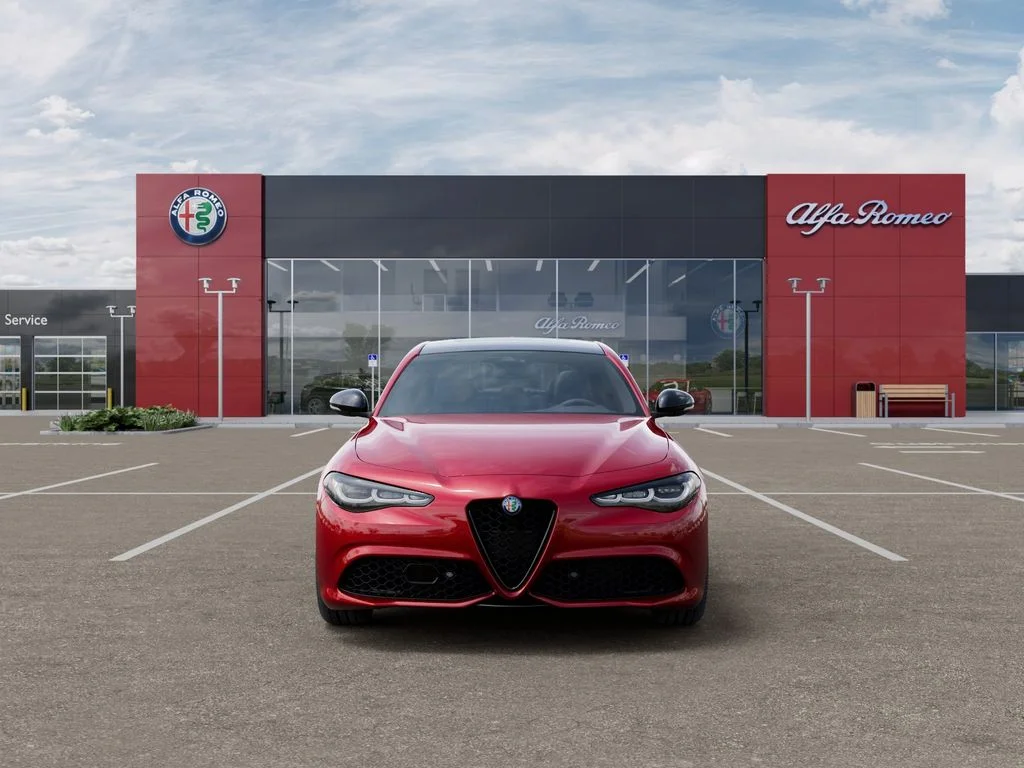 New 2025 Alfa Rosso (Red) Exterior Paint Alfa Romeo Base image 7