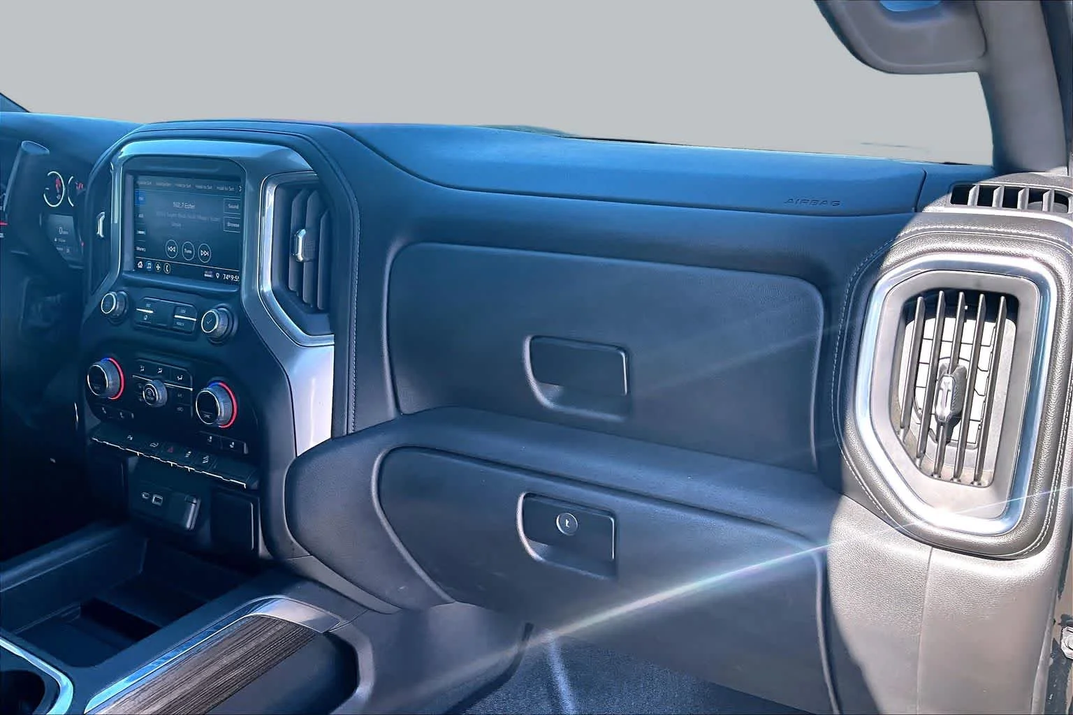 Used 2022 Black Chevrolet RST image 19
