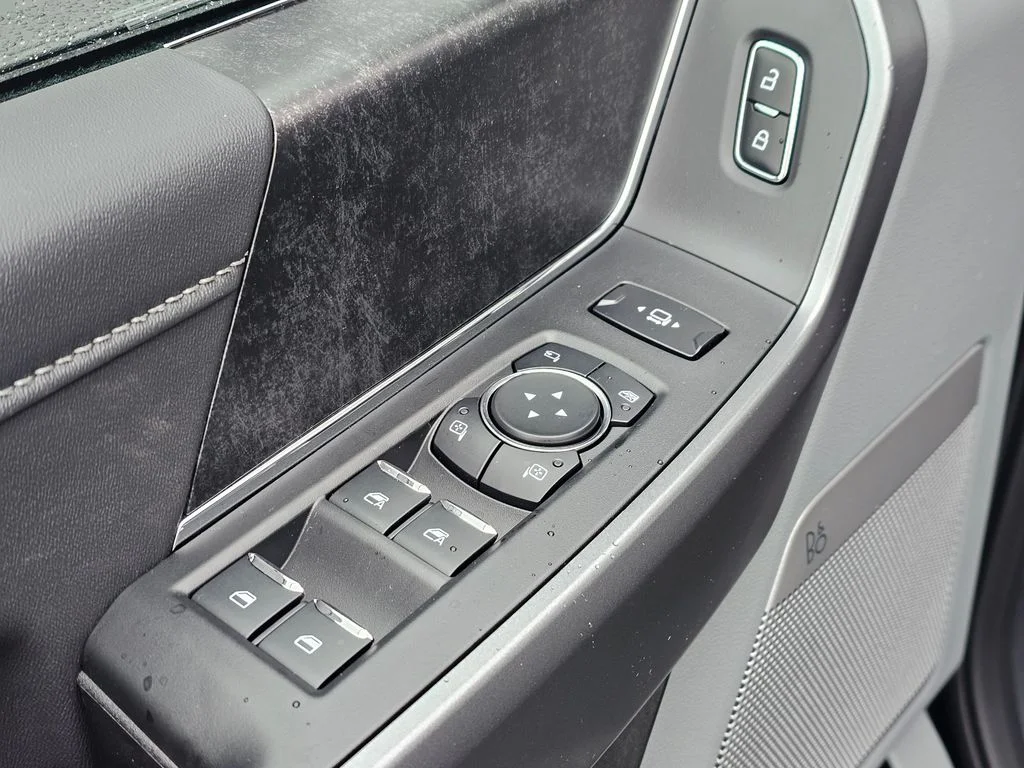 New 2026 Agate Black Metallic Ford F-350® XLT image 22