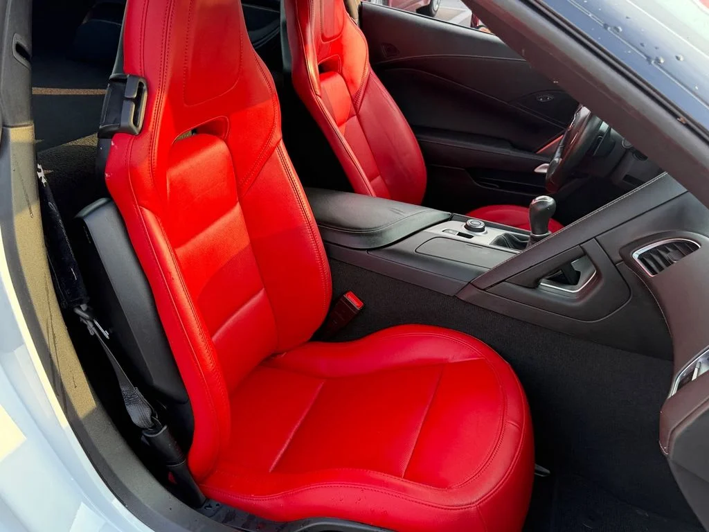 Used 2019 White Chevrolet Stingray image 16