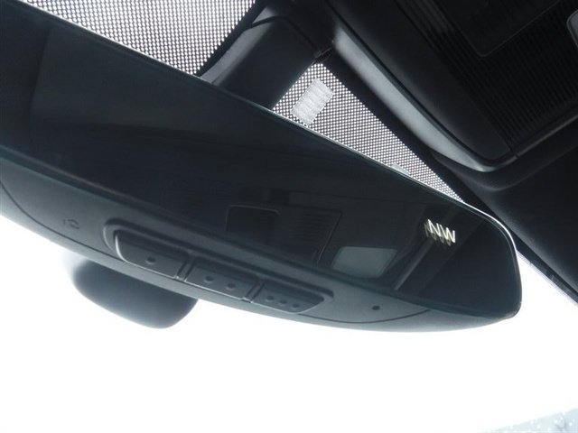 Used 2020 White Volkswagen R-Line image 25